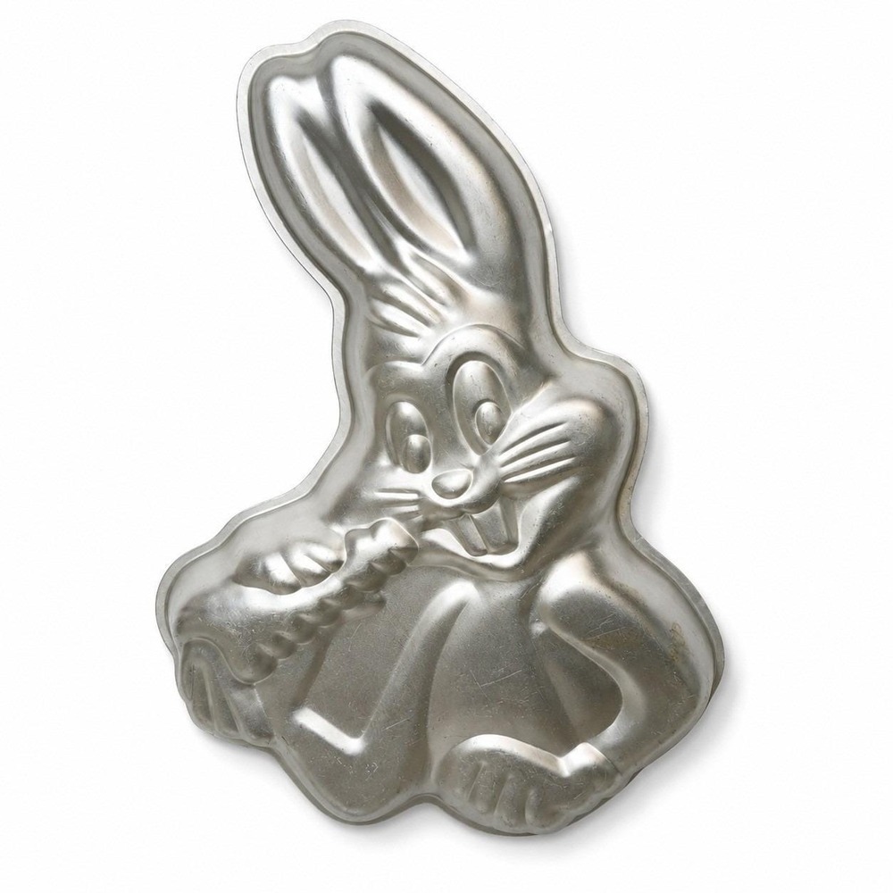 Vintage Wilton Bugs Bunny Cake Pan Looney Tunes Aluminum Character Bakeware